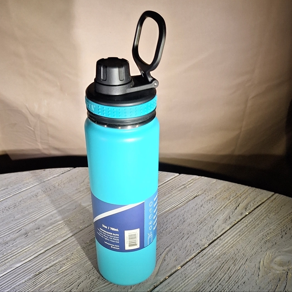 Takeya Blue Insulated Water Bottle 24 Oz./24 Hour Cold/12 Hour Hot - Picture 2 of 11